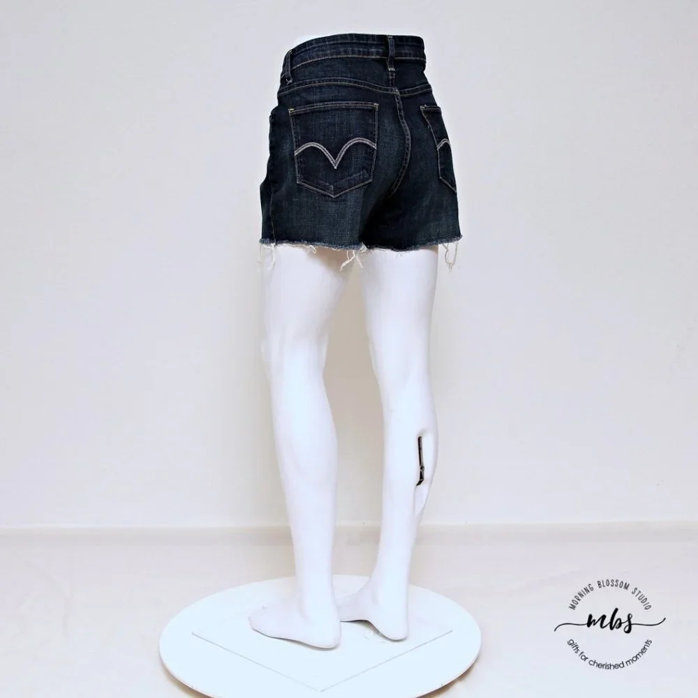 Levi's The Original Jeans Cotton Mid‎ Rise Denim Shorts with Frayed Hem